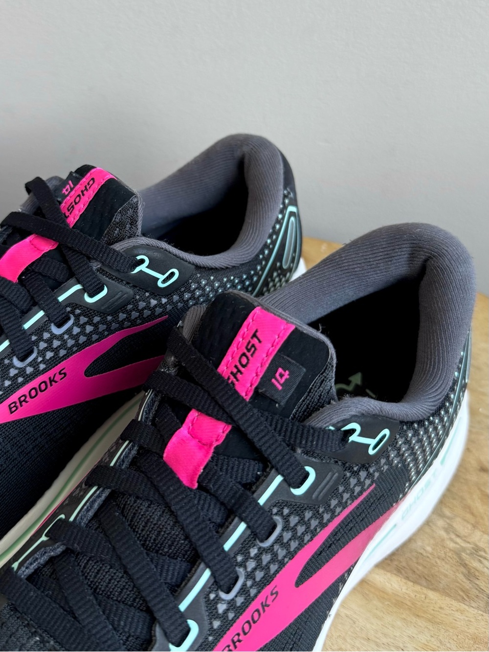 Brooks Ghost 14 Road Running Shoes Women's Size 10.5 B (Medium) Black Pink Yucca - Picture 8 of 11